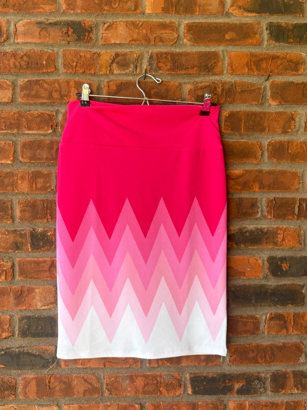 LuLaRoe Hot Pink to Light Pink Chevron Pencil Skirt